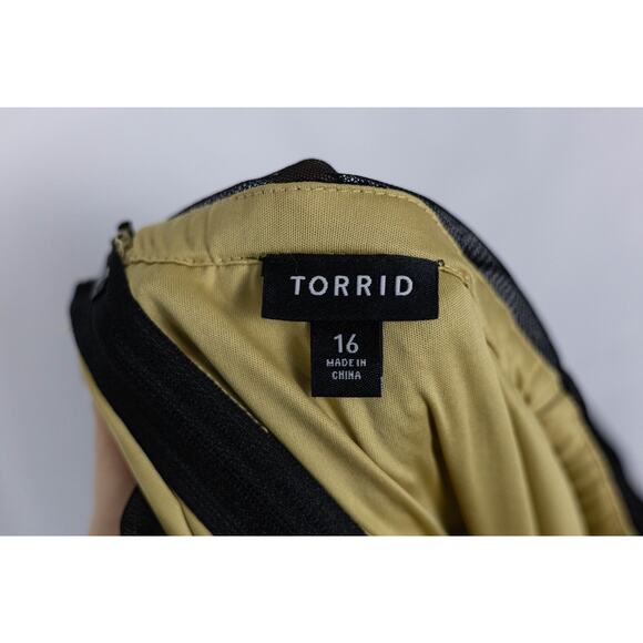 Torrid Size 16 Dress Cocktail Lace Overlay Gold Lining Black - Picture 6 of 9